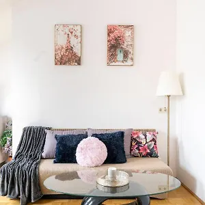  Apartament Yeshello Station