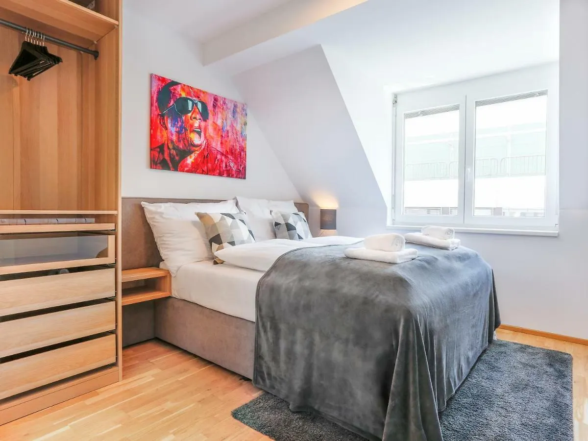 Sky9 Penthouse Apartments Viena Austria