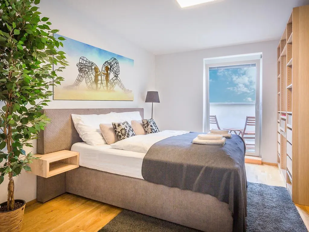 Sky9 Penthouse Apartments Viena